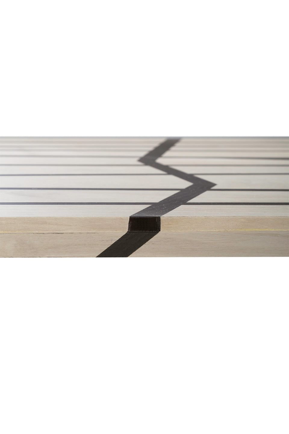 Tavolo Foresta con intarsio in betulla e frassino nero, design contemporaneo made in Italy